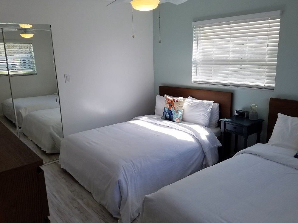 St. Pete Beach Suites Esterno foto